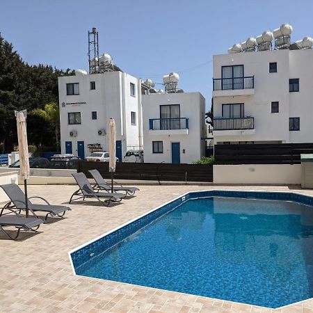 Cosy Apartment In Kato Paphos With Pool Access Экстерьер фото
