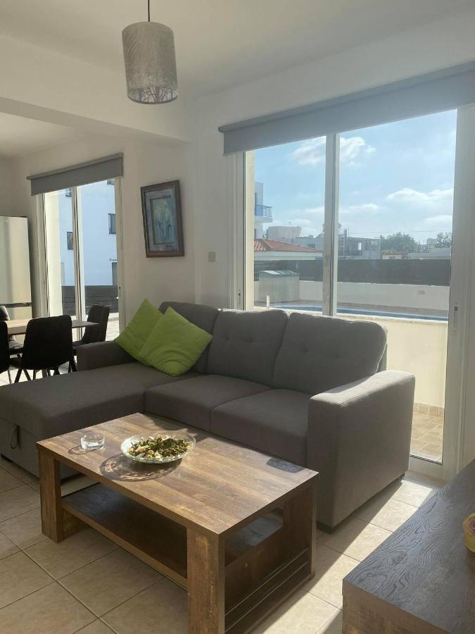 Cosy Apartment In Kato Paphos With Pool Access Экстерьер фото